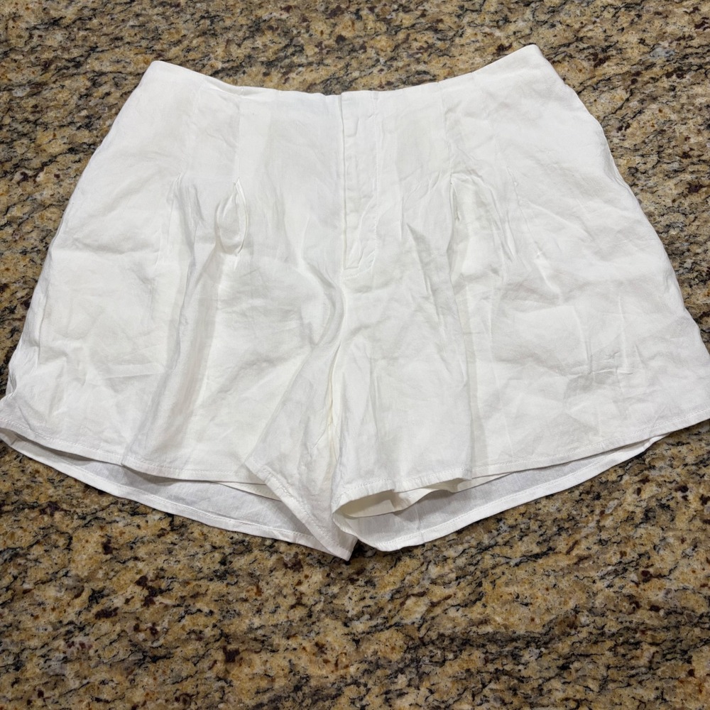 Antonio Melani White High Waisted Linen Blend Pleated Shorts Size 12 ws
